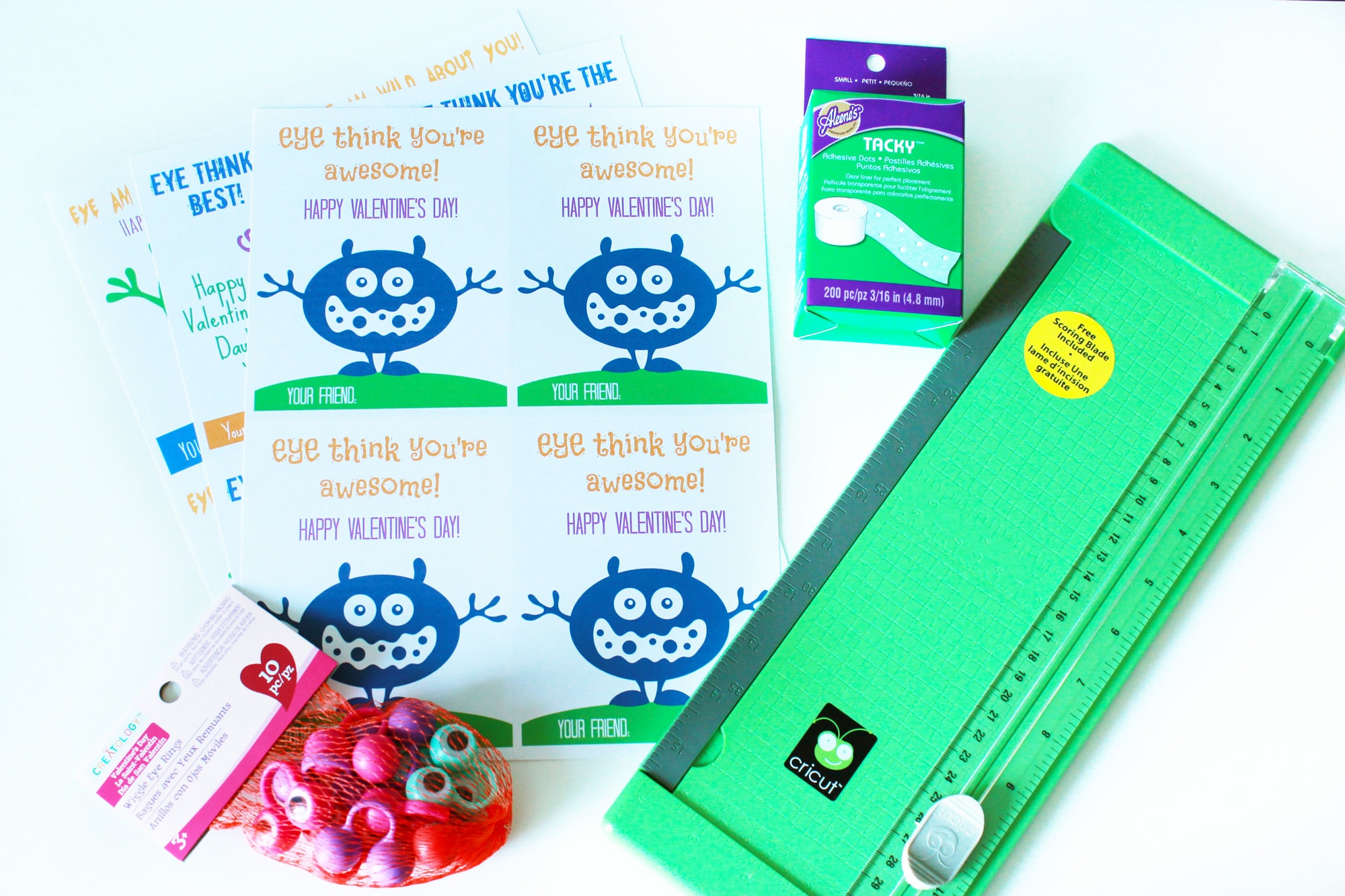 Cute Monster Valentines (with FREE printables!) | Abby Organizes