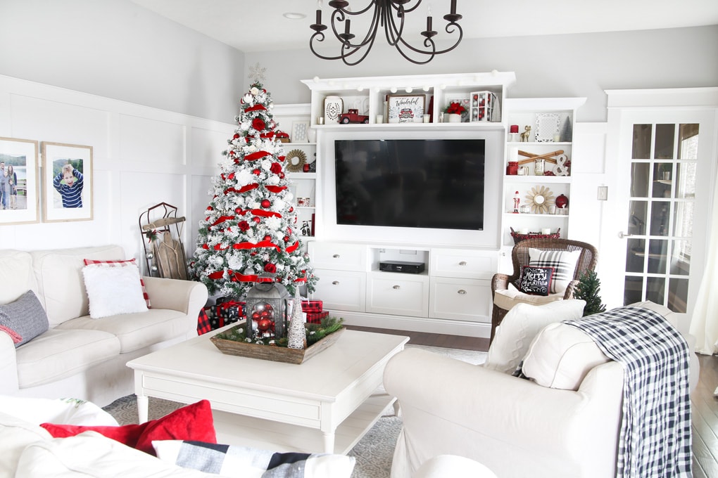 Classic Christmas Home Tour | Abby Organizes